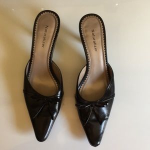 Naturalizer black heels